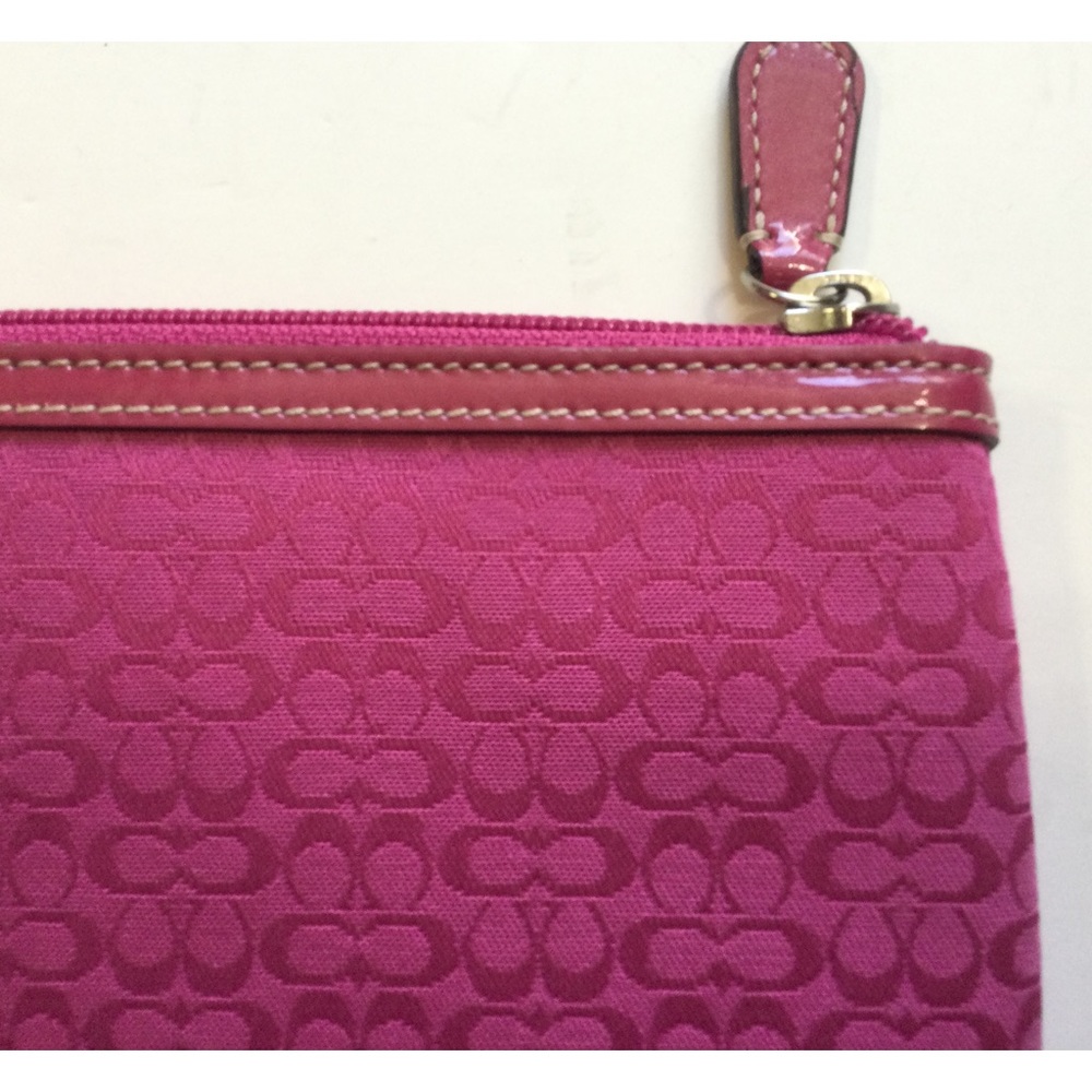 Coach Signature Fabric Canvas Tablet Case - Picture 3 of 6